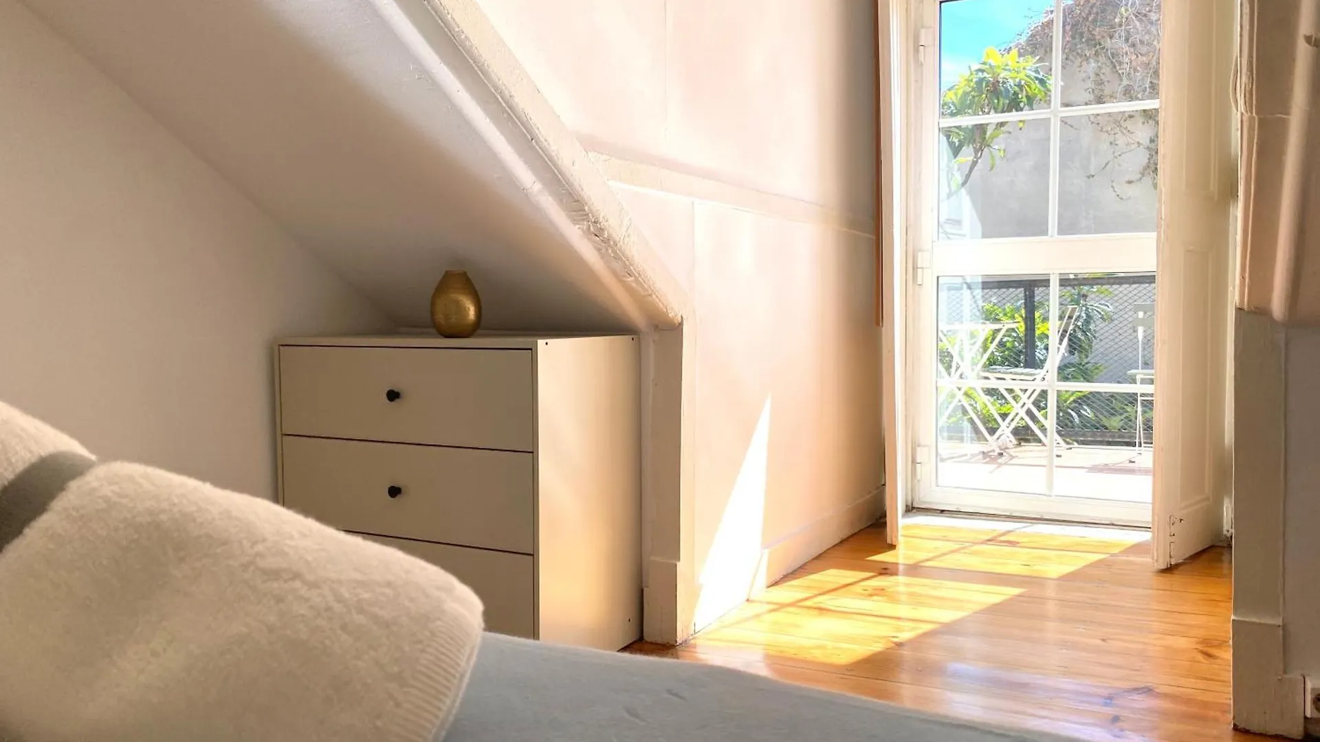Terrace House Hostel Lisbon